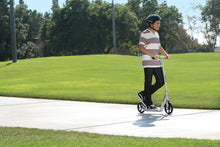 Load image into Gallery viewer, Razor A5 DLX Scooter